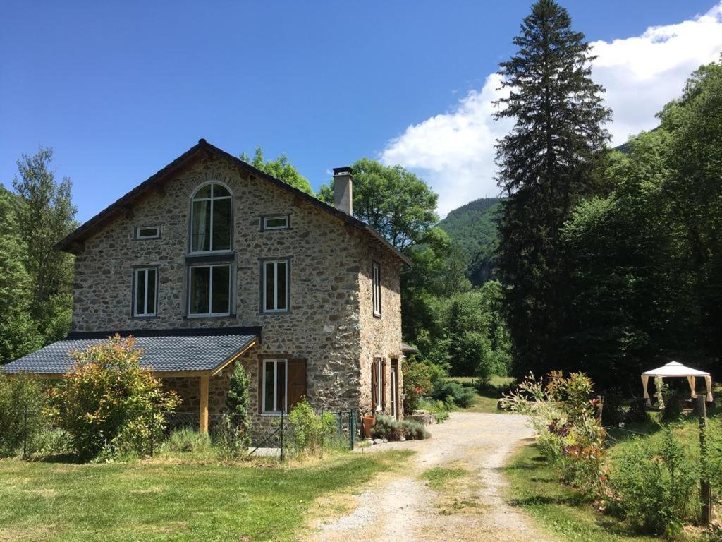 Gite La Fargue De Cabre Val-de-Sos 外观 照片